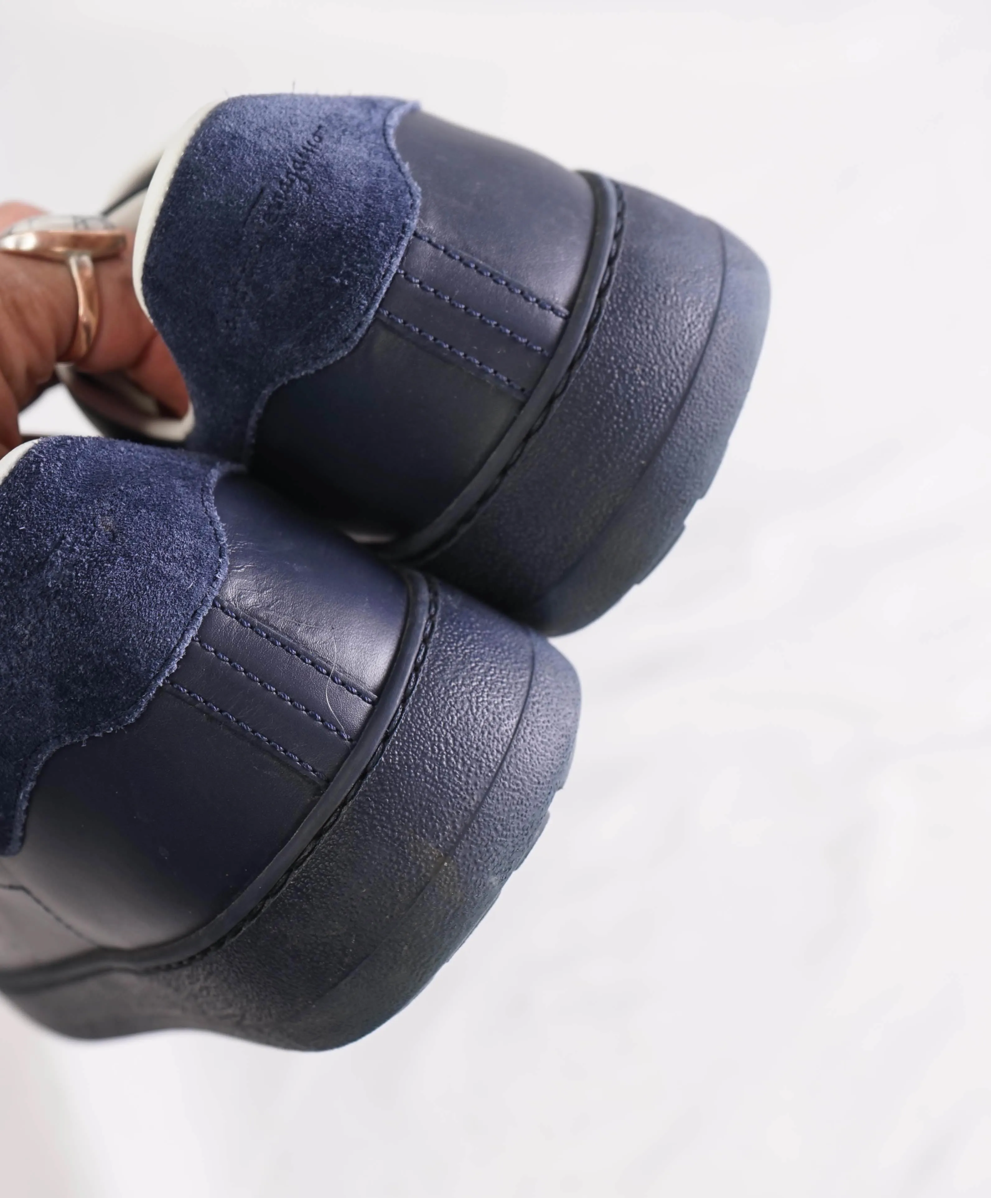 $750 SALVATORE FERRAGAMO - Blue Navy Gancini Embossed Logo Sneaker - 8M US