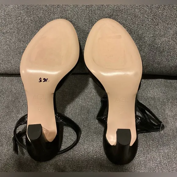 AGL Attilio Giusti Leombruni Black Patent Leather Milly H Simply Heel US 7 EU 37