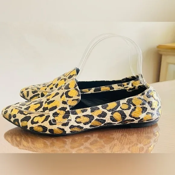 AGL Softy Pointy Toe Mocassin Loafer Gold Leopard Size 37 Italy