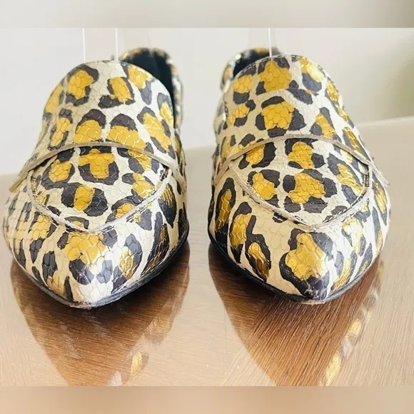 AGL Softy Pointy Toe Mocassin Loafer Gold Leopard Size 37 Italy