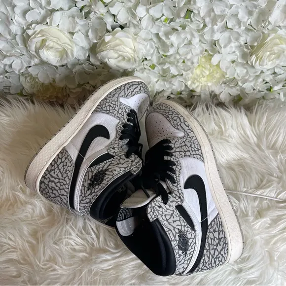 Air Jordan 1 Retro High OG 'White Cement'