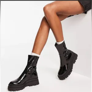 Aldo Bigshot Bootie size 7.5 Black Patent Vegan Leather Chunky Chelsea platform