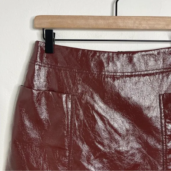 ANTHROPOLOGIE Maeve Cargo Mini Skirt Faux Patent Leather Wine Pockets Size 2