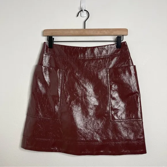 ANTHROPOLOGIE Maeve Cargo Mini Skirt Faux Patent Leather Wine Pockets Size 2