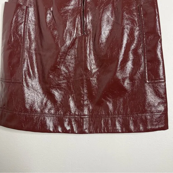ANTHROPOLOGIE Maeve Cargo Mini Skirt Faux Patent Leather Wine Pockets Size 2