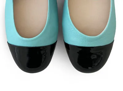 Aquamarine ballet flats with patent toe and strap