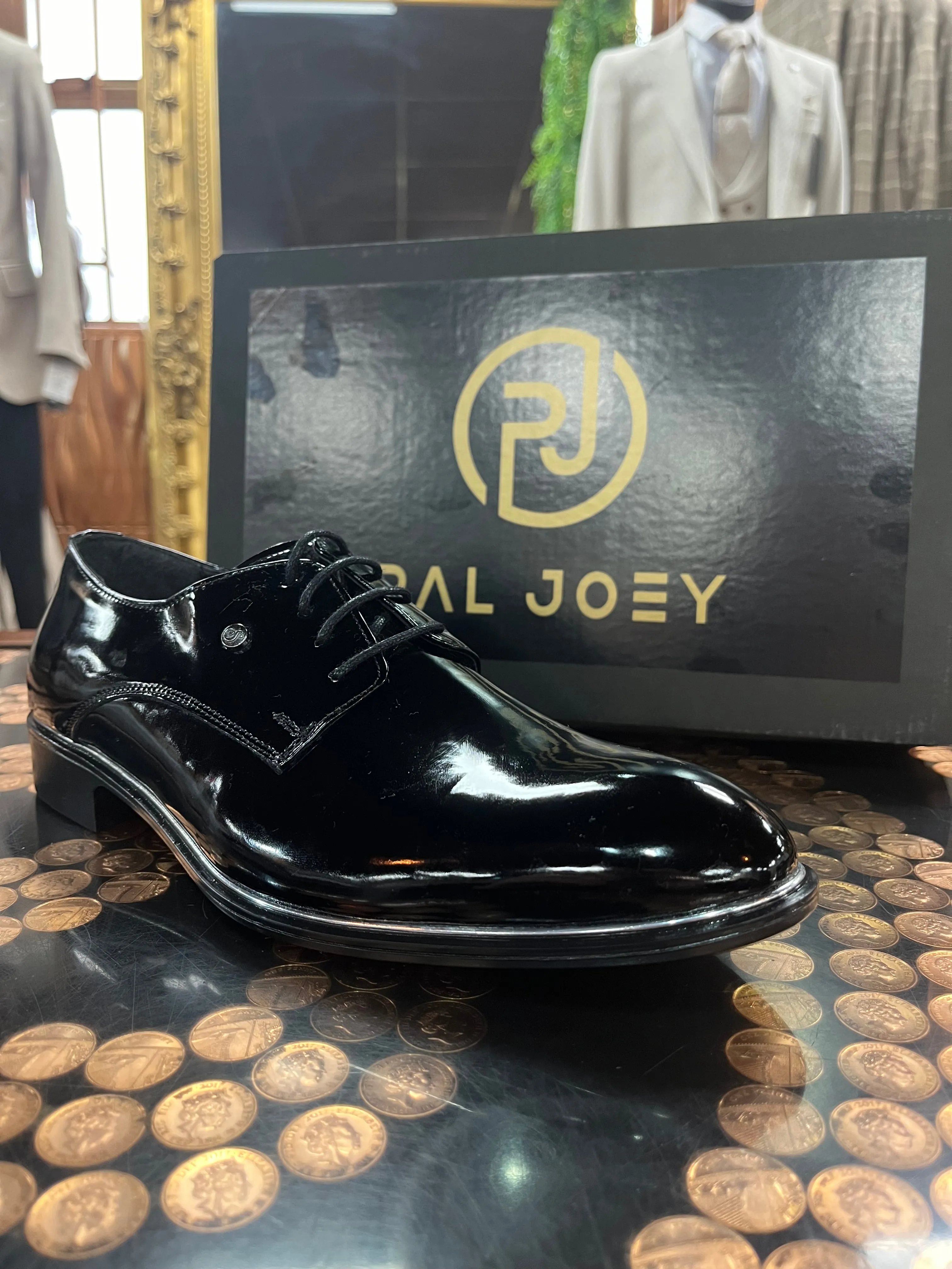 Basic Patent Leather Lace Shoe - Black 01