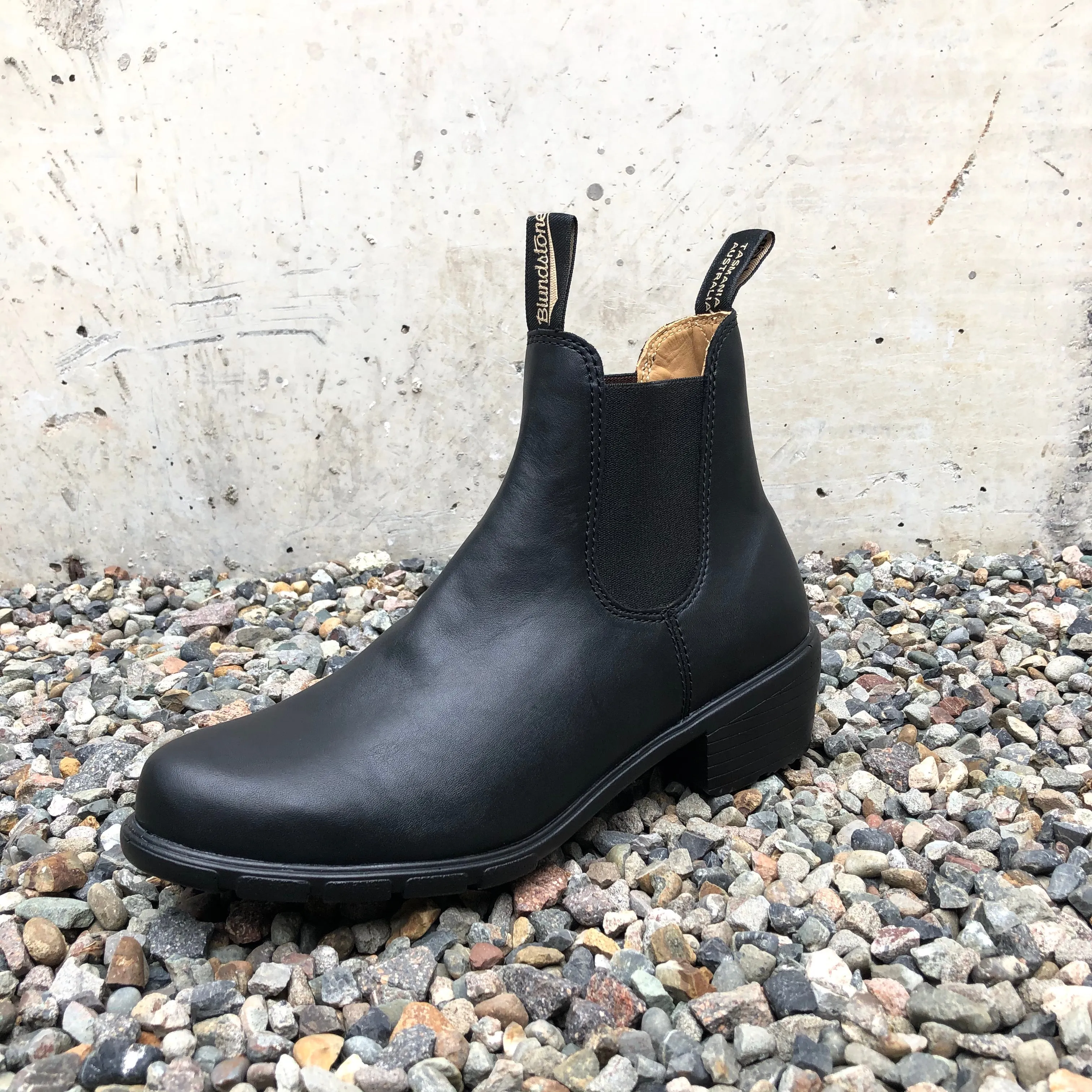Blundstone - 1671 Womens Heeled Chelsea Boot - Black