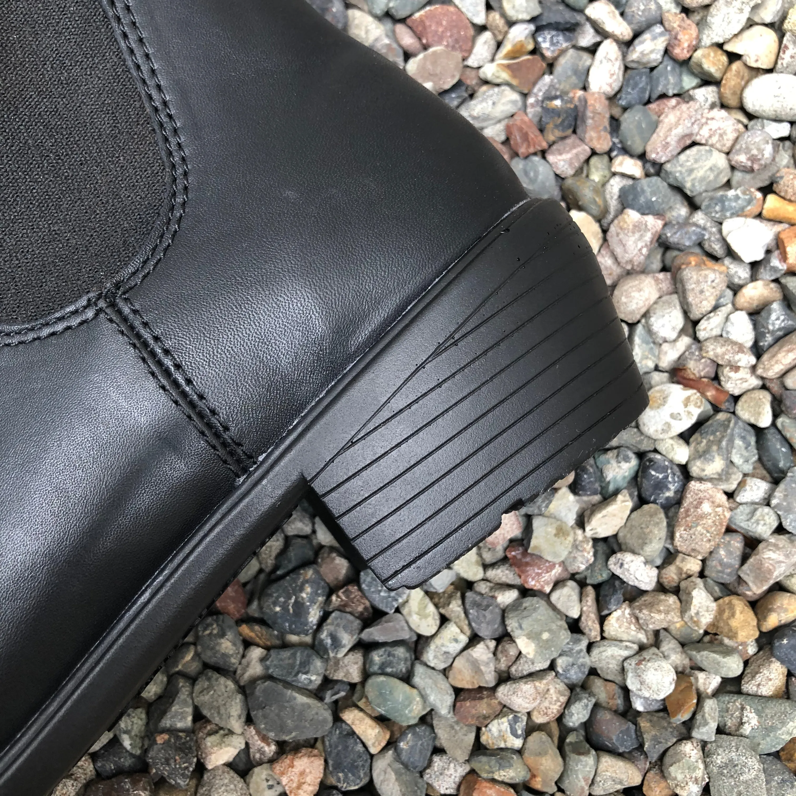 Blundstone - 1671 Womens Heeled Chelsea Boot - Black