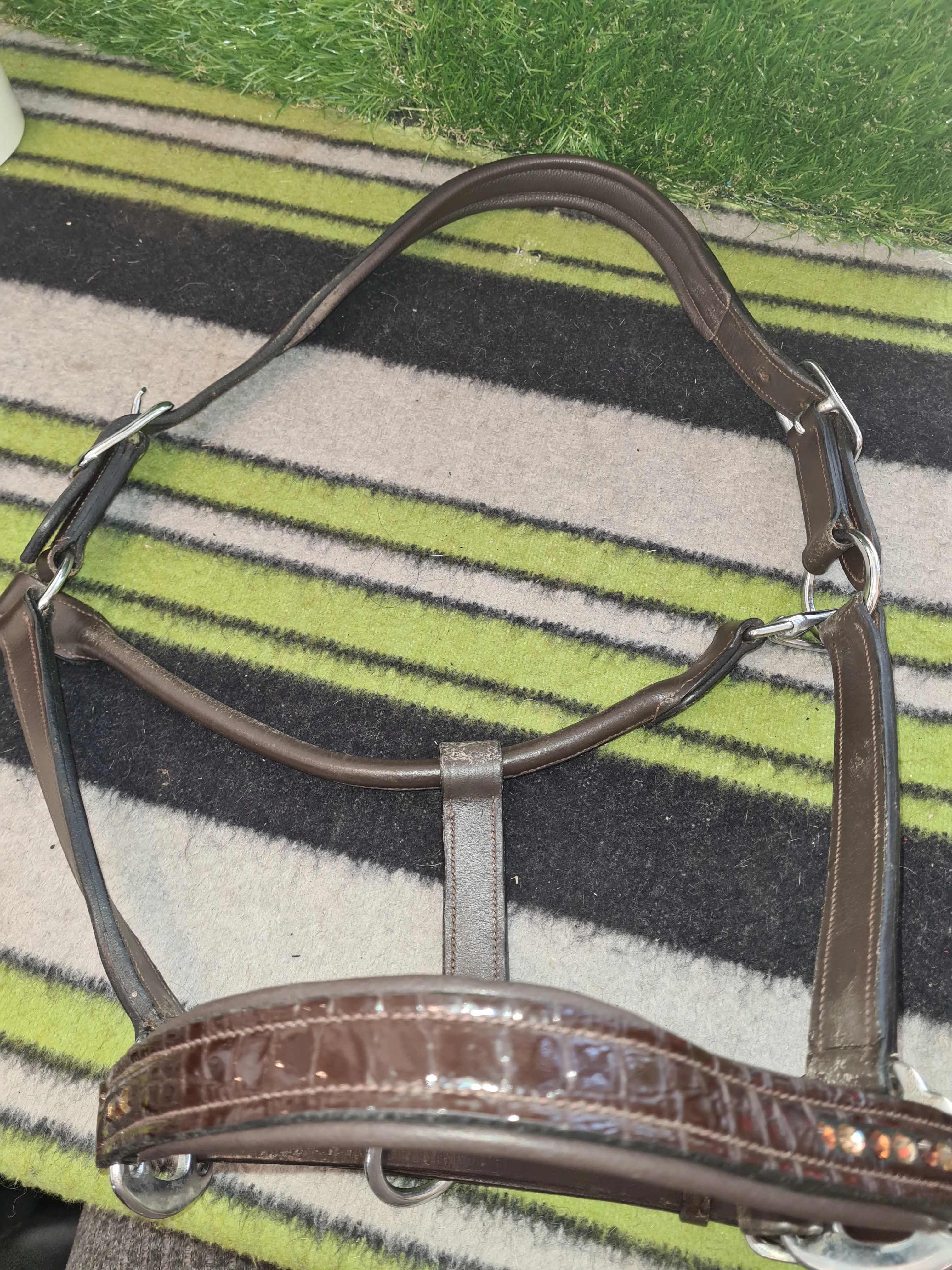 Brown head collar in soft leather with diamantes full size FREE POSTAGE 🟢