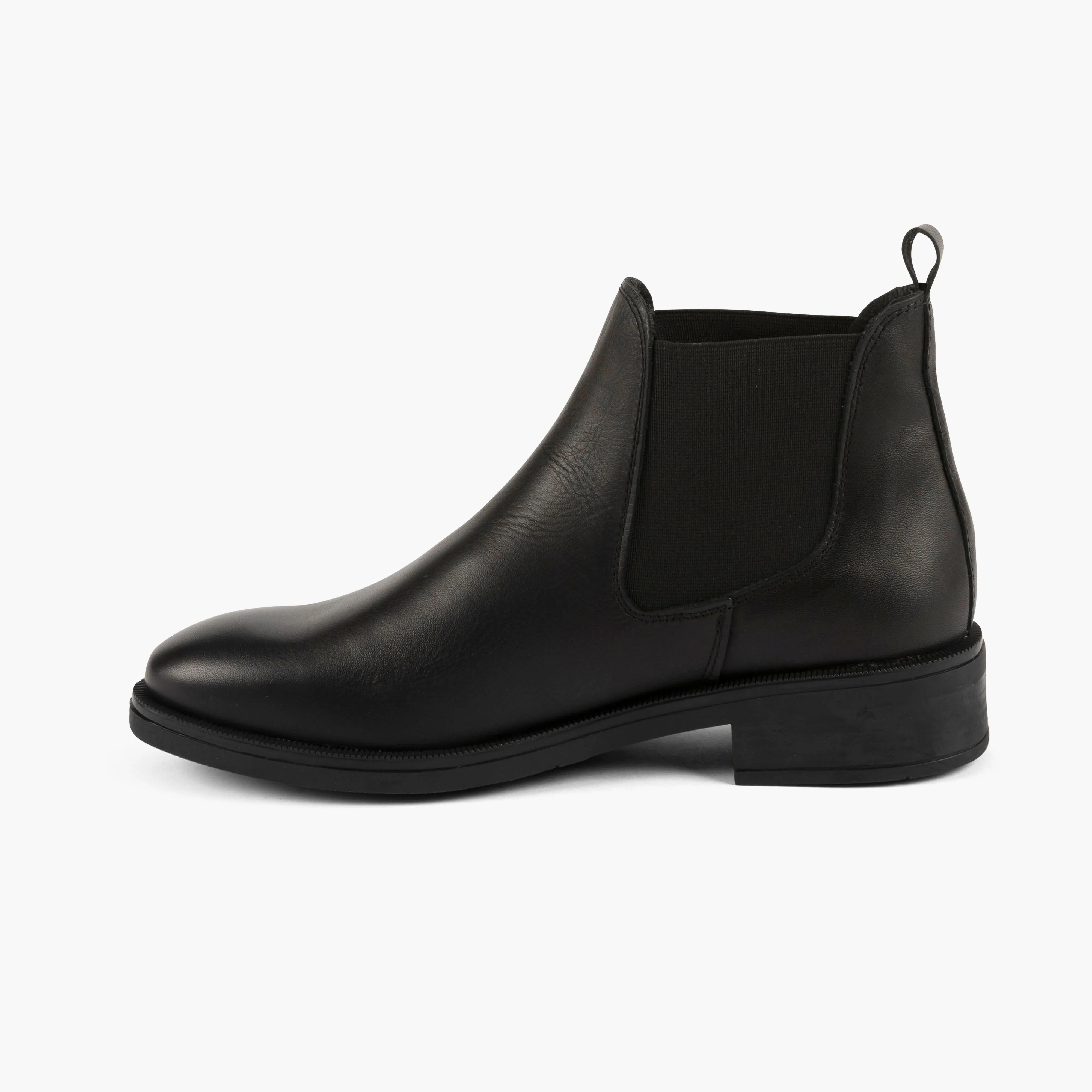 Chelsea Leather Boots in Black