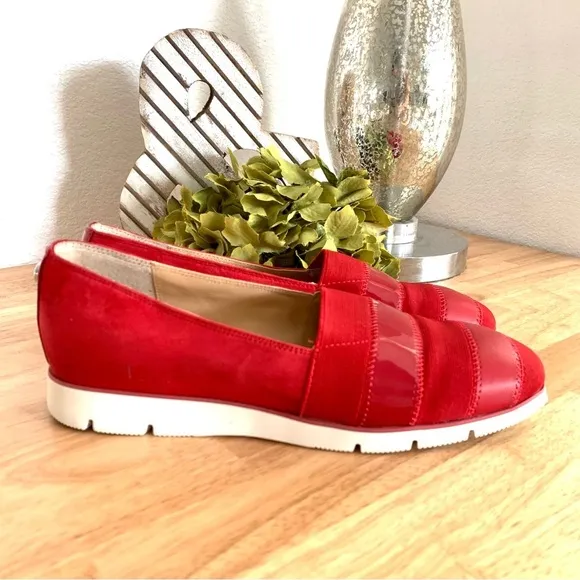 Donald J. Pliner May Women's Pull On Red Loafer Flat Size 7