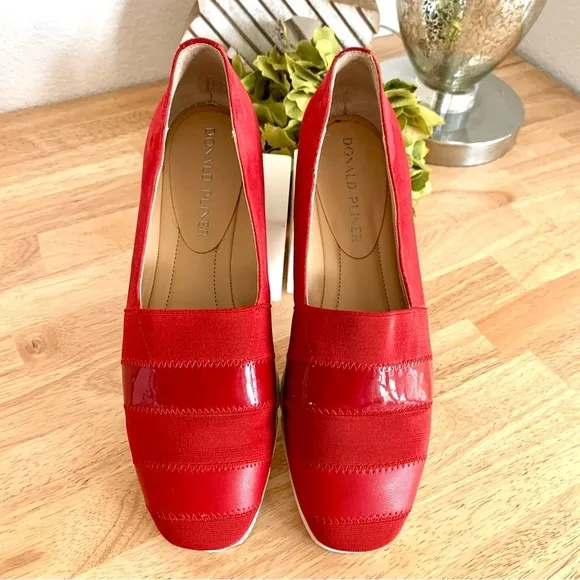 Donald J. Pliner May Women's Pull On Red Loafer Flat Size 7