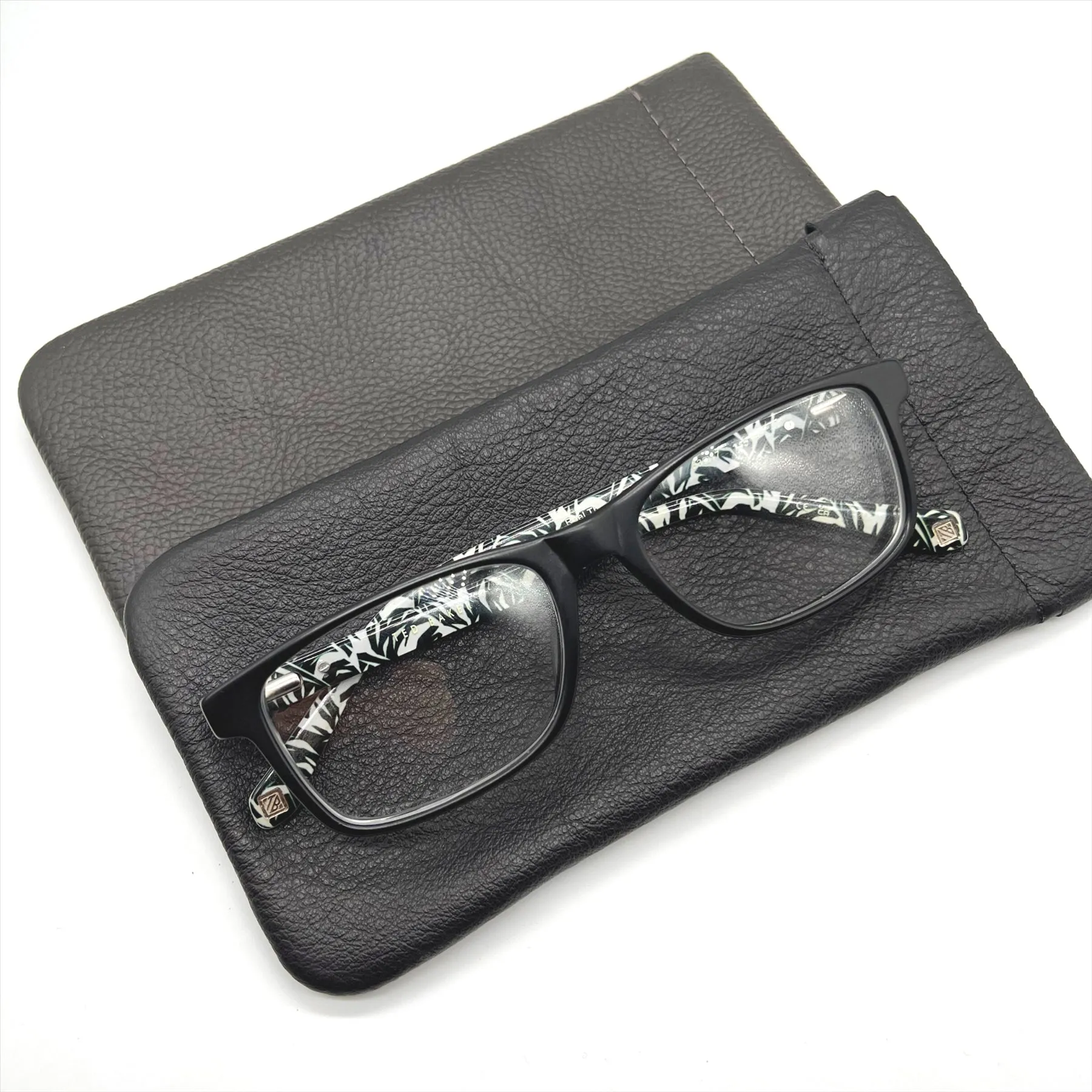 Englander Leather Snap Glasses Case