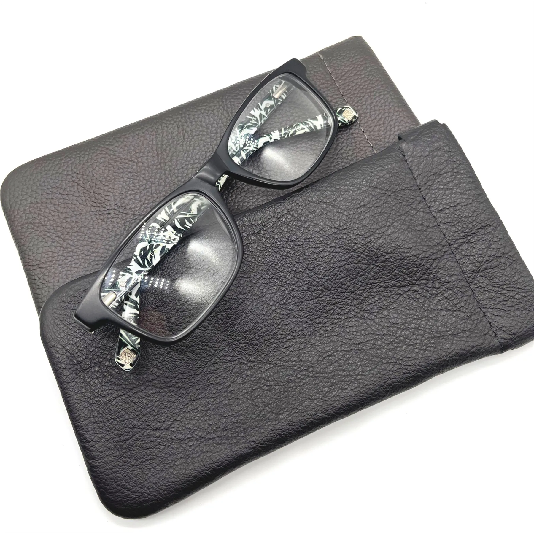 Englander Leather Snap Glasses Case