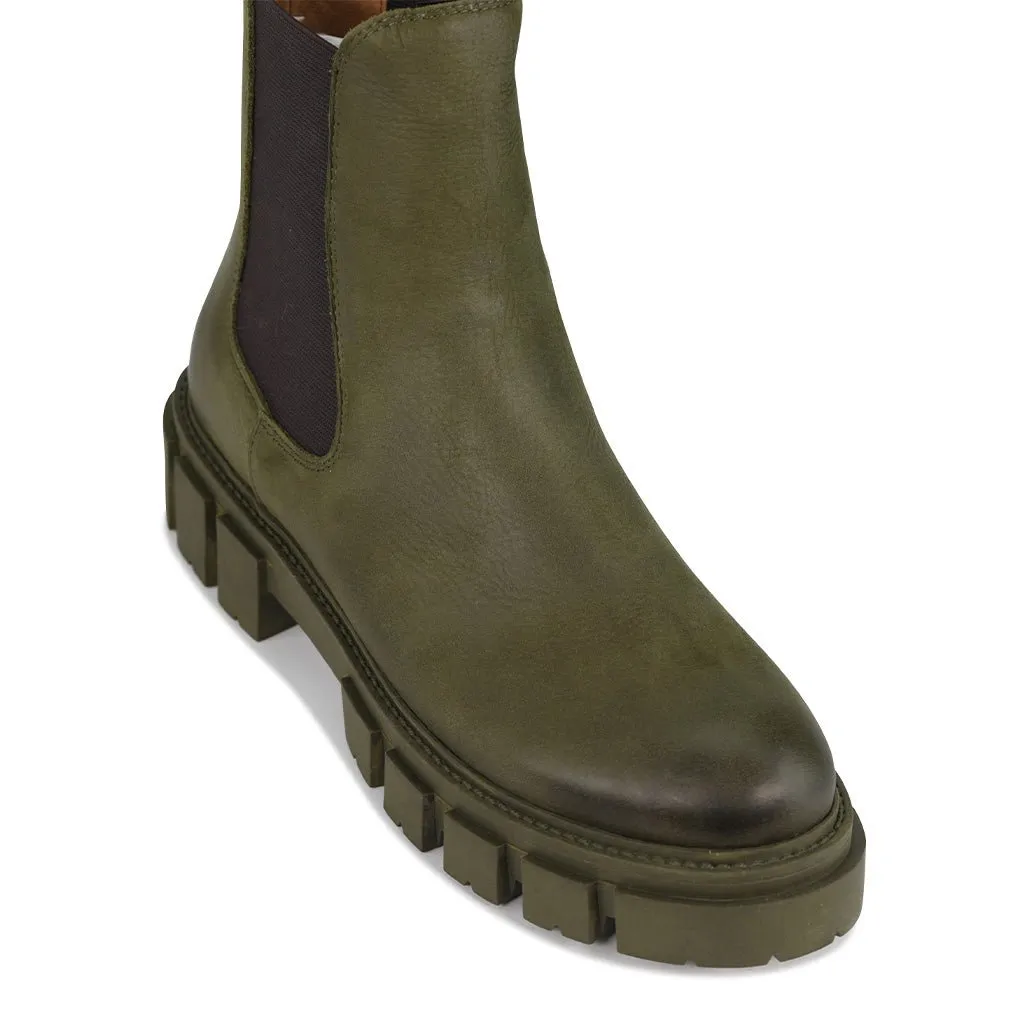 FEMME LEATHER CHUNKY CHELSEA ANKLE BOOTS