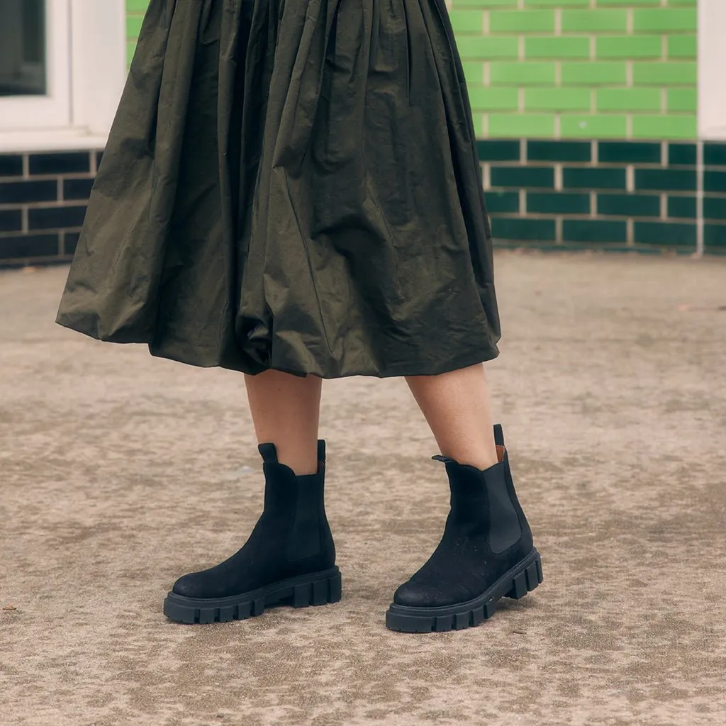 FEMME LEATHER CHUNKY CHELSEA ANKLE BOOTS