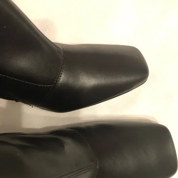 Franco Sarto Harmond Black Stretch leather Boot Square Toe 9 M chunky block heel
