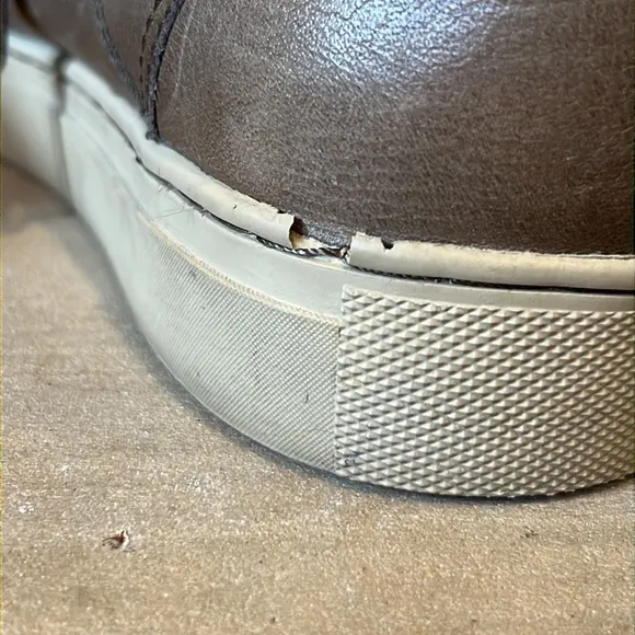Frye Justin Low Lace Up Sneaker Taupe Leather