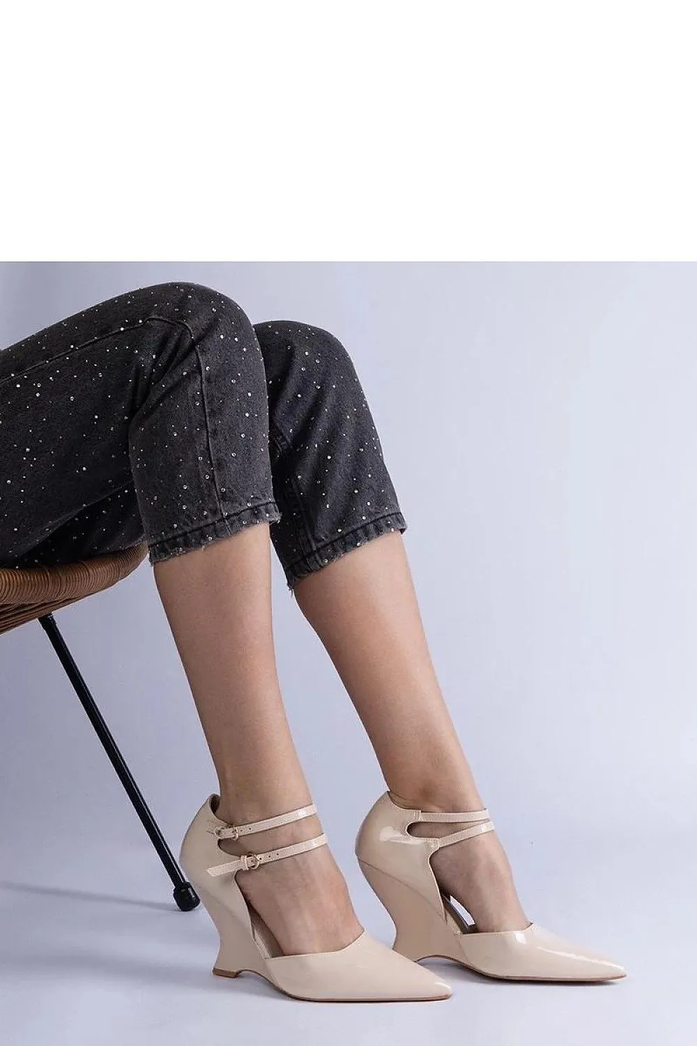 Heel pumps