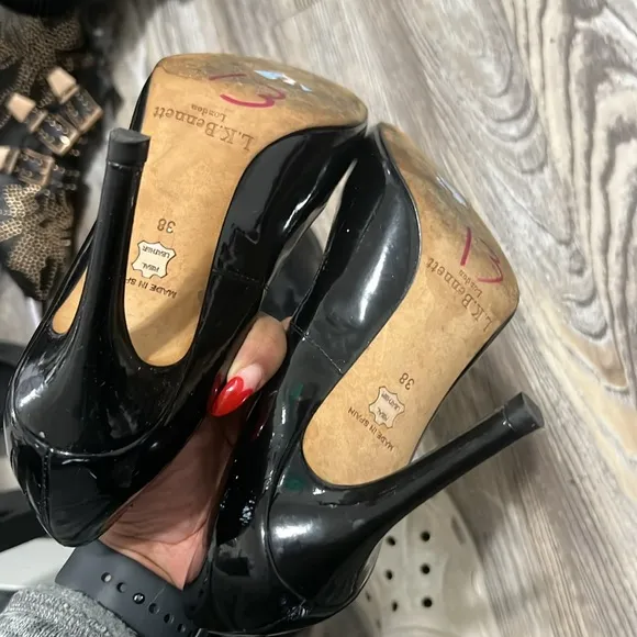 LK BENNETT Stila round-toe patent-leather heeled courts black sz 38 (7)