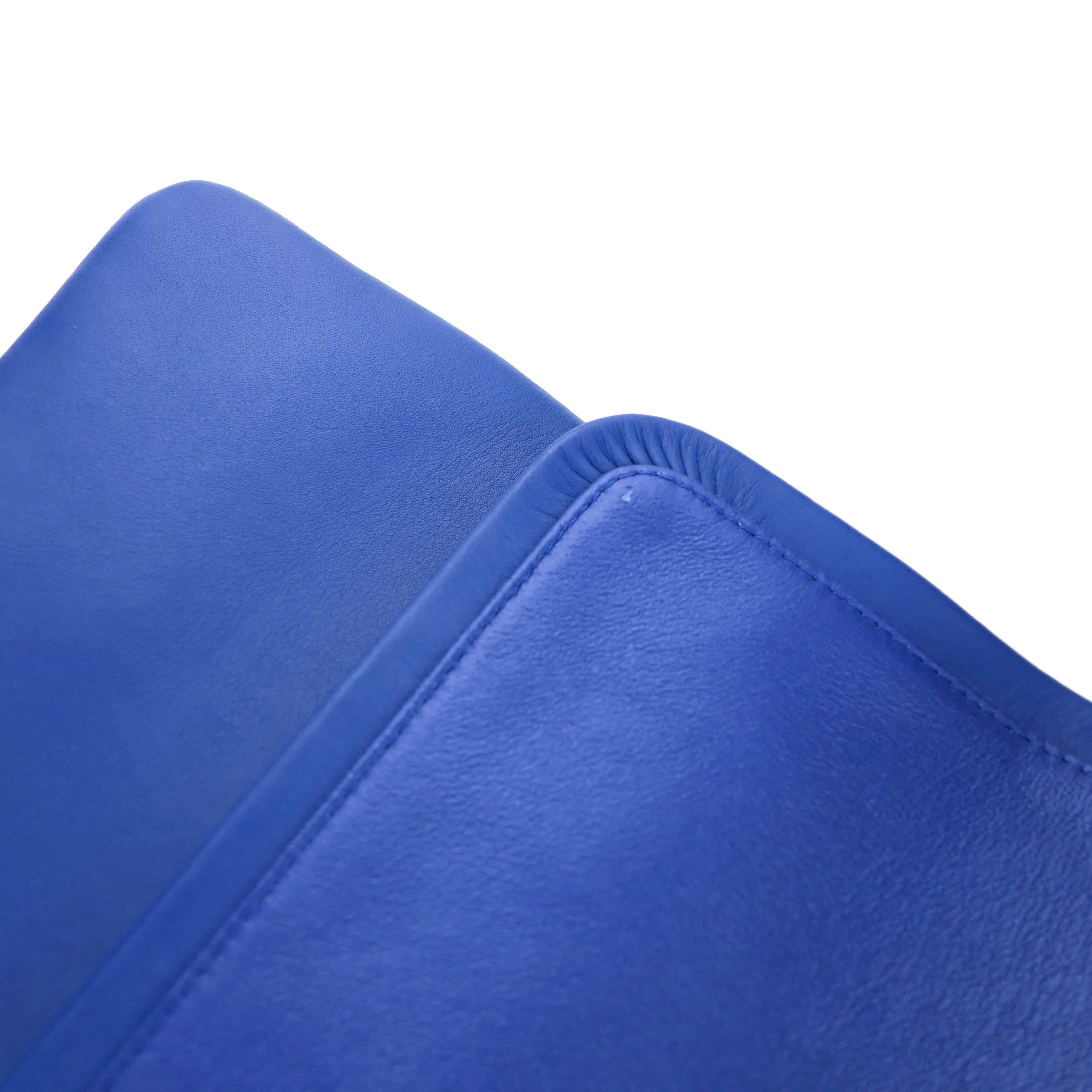 Maxi Jumbo Classic Double Flap Bag in Blue Patent Leather