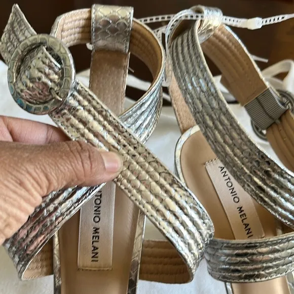 New sneaker Antonio Melani colored silver