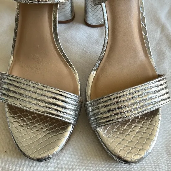 New sneaker Antonio Melani colored silver