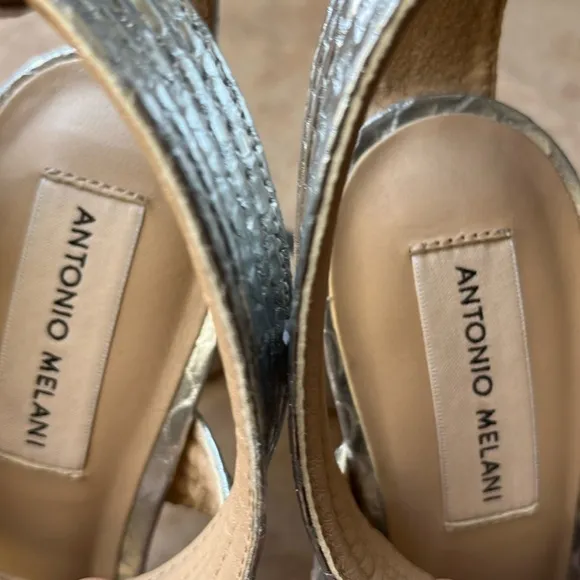 New sneaker Antonio Melani colored silver