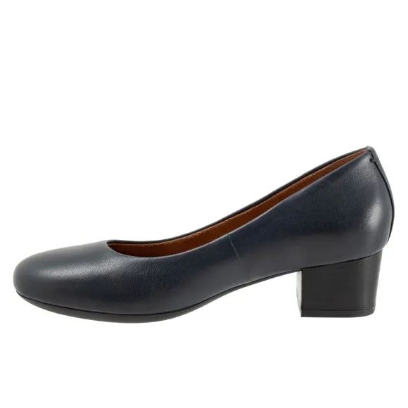 NEW SoftWalk Navy Pumps Lynn Size Women’s 9.5