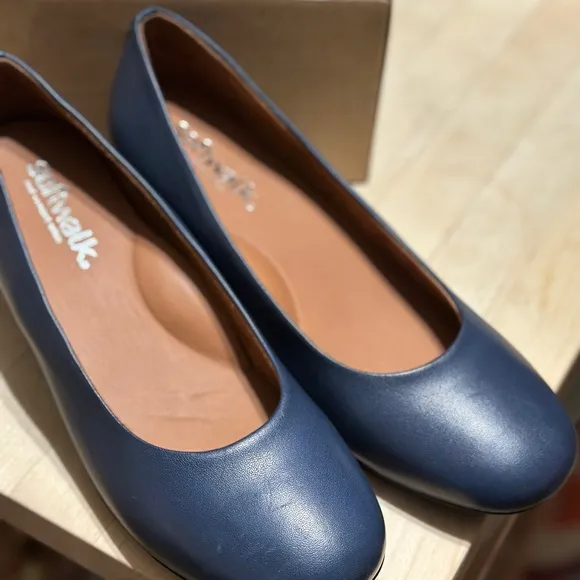 NEW SoftWalk Navy Pumps Lynn Size Women’s 9.5