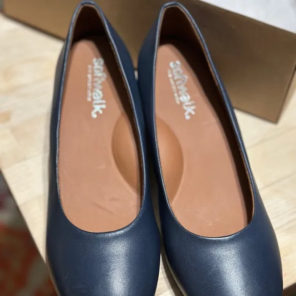 NEW SoftWalk Navy Pumps Lynn Size Women’s 9.5