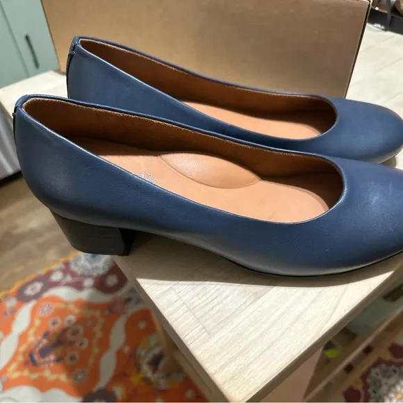 NEW SoftWalk Navy Pumps Lynn Size Women’s 9.5