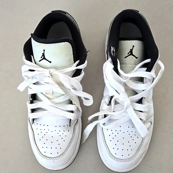 Nike Air Jordan 1 Low Reverse Panda White Black Boy's Sneakers Size 6.5Y