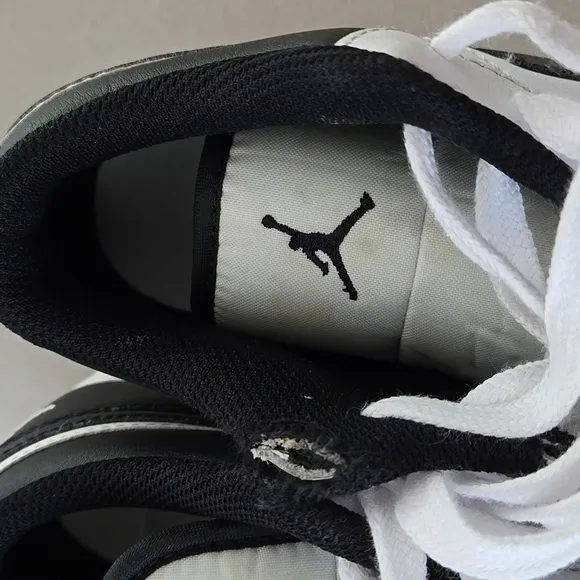 Nike Air Jordan 1 Low Reverse Panda White Black Boy's Sneakers Size 6.5Y
