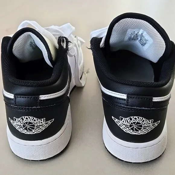 Nike Air Jordan 1 Low Reverse Panda White Black Boy's Sneakers Size 6.5Y