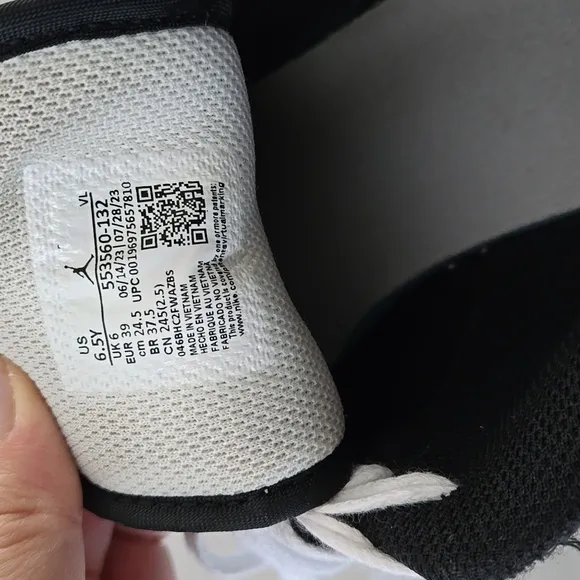 Nike Air Jordan 1 Low Reverse Panda White Black Boy's Sneakers Size 6.5Y
