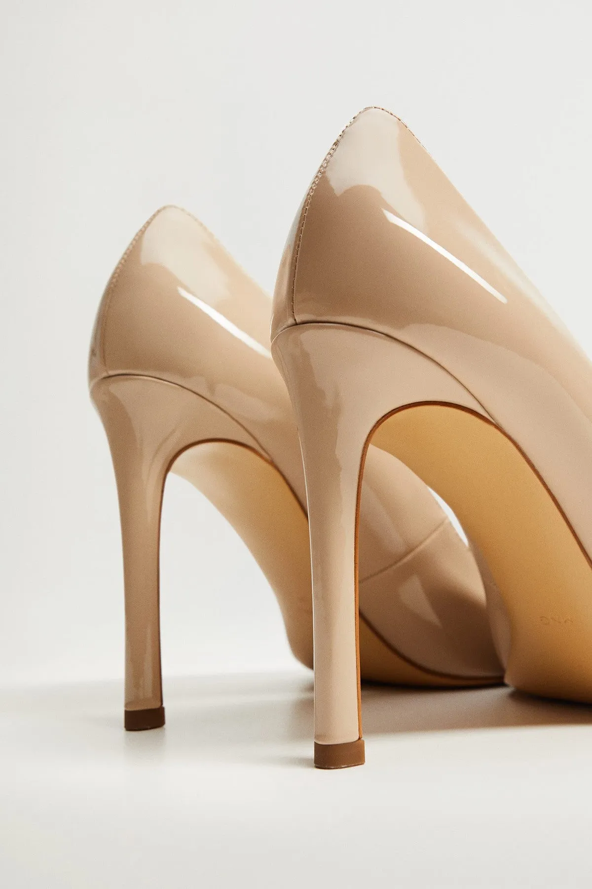 Patent Leather Heel Shoes