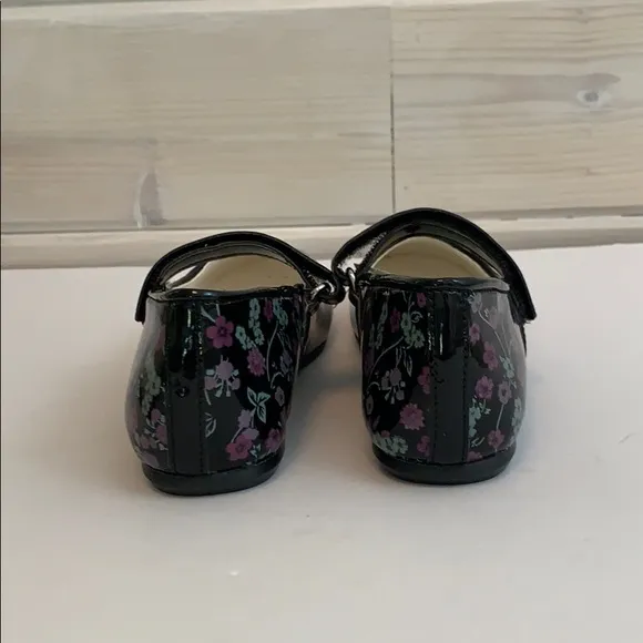 Primigi Patent Leather Floral Mary Janes