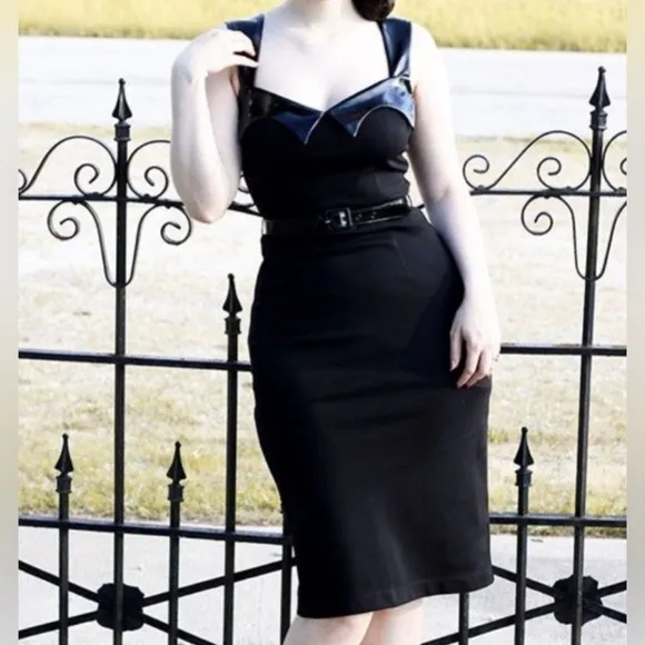 Retrolicious Vamp Wiggle bodycon black dress, vinyl trim detail, belted, sz S