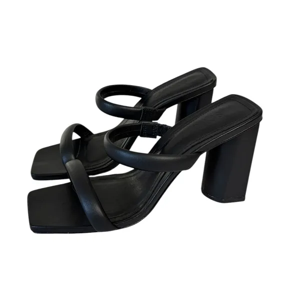 SCHUTZ Ully Napa Leather Sandal in Black - Size 6