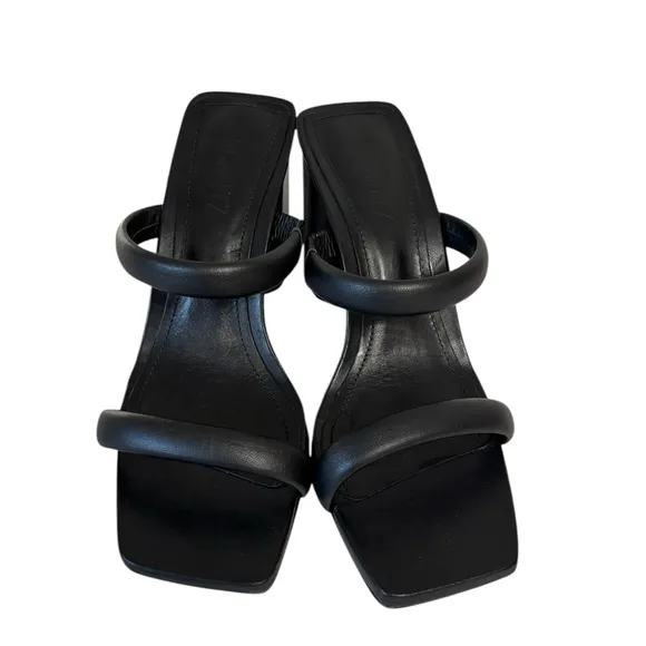 SCHUTZ Ully Napa Leather Sandal in Black - Size 6