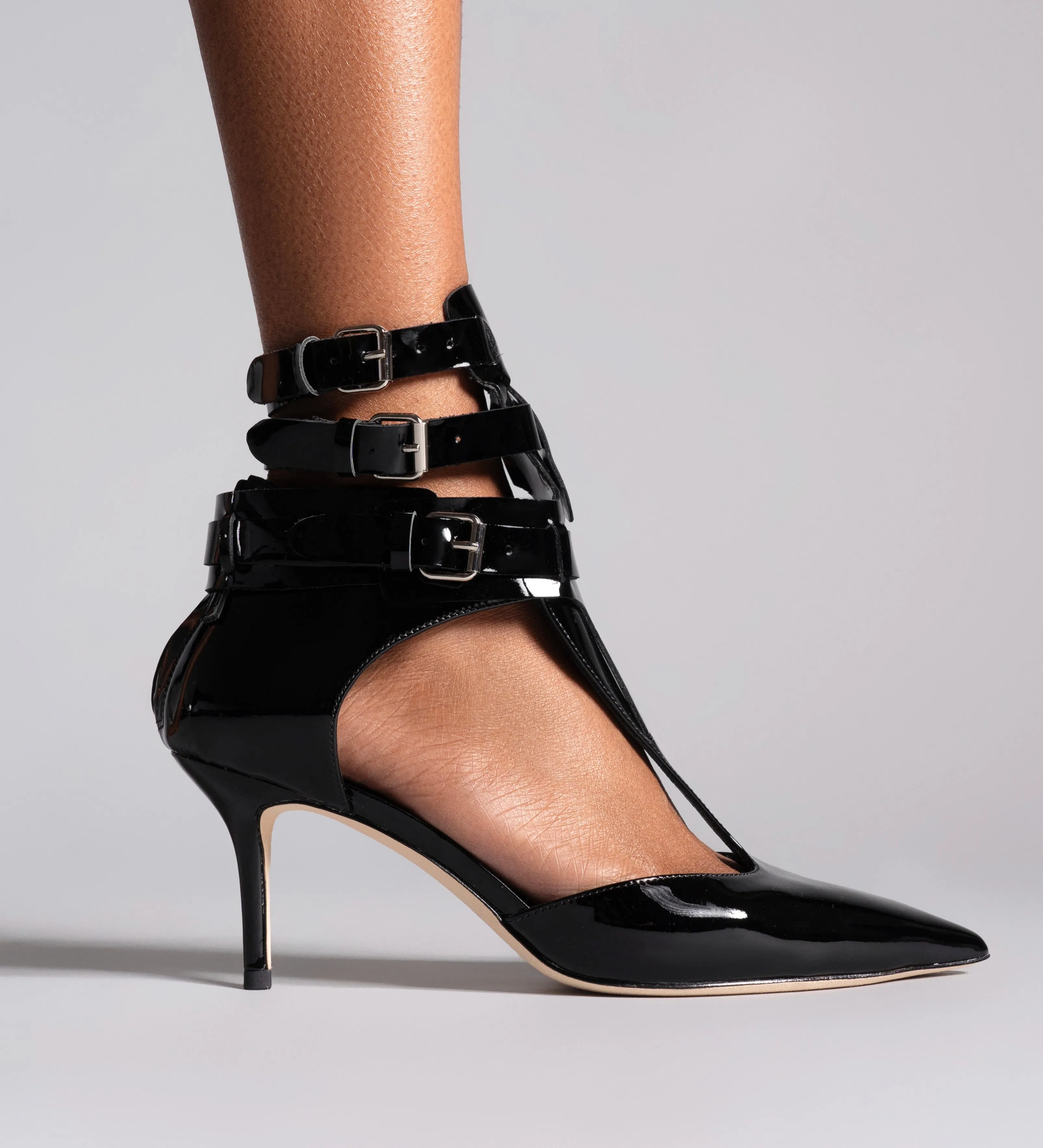 T-STRAP PUMP BLACK