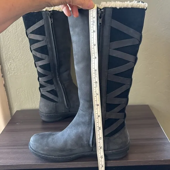 Teva Figueroa Black Nubuck Leather Fleece Lining Waterproof Boot Size 6