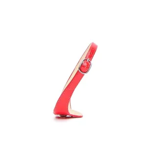 Twiggy in Red Gloss