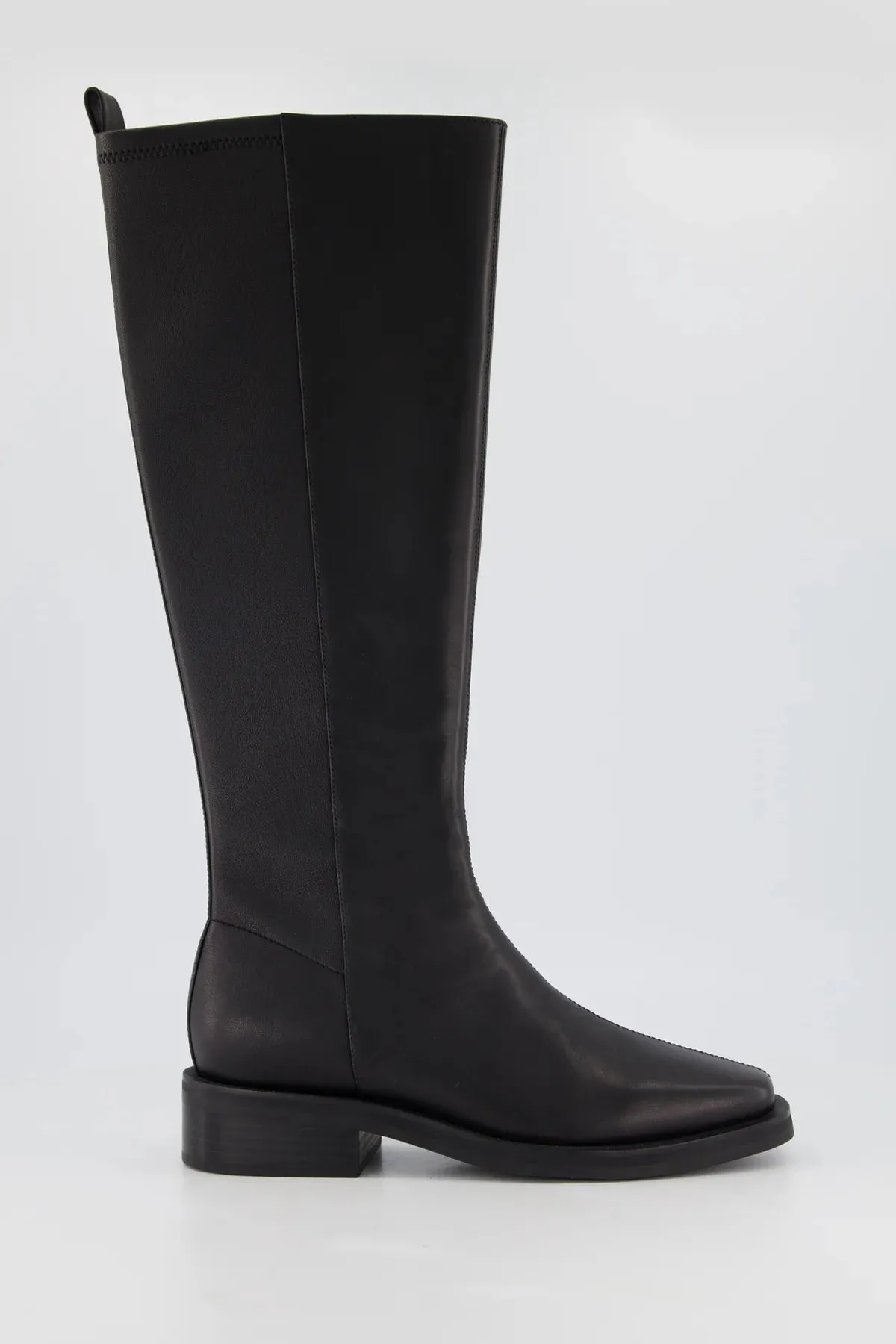 Vikki | Black