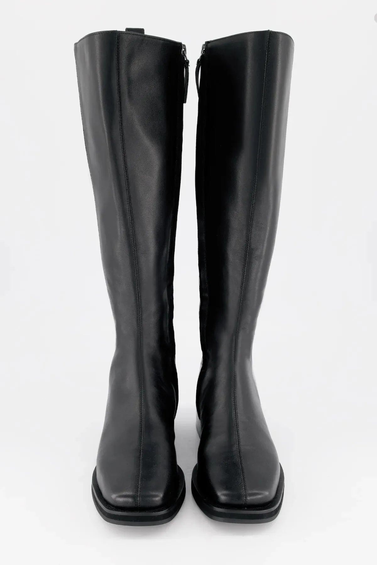 Vikki | Black