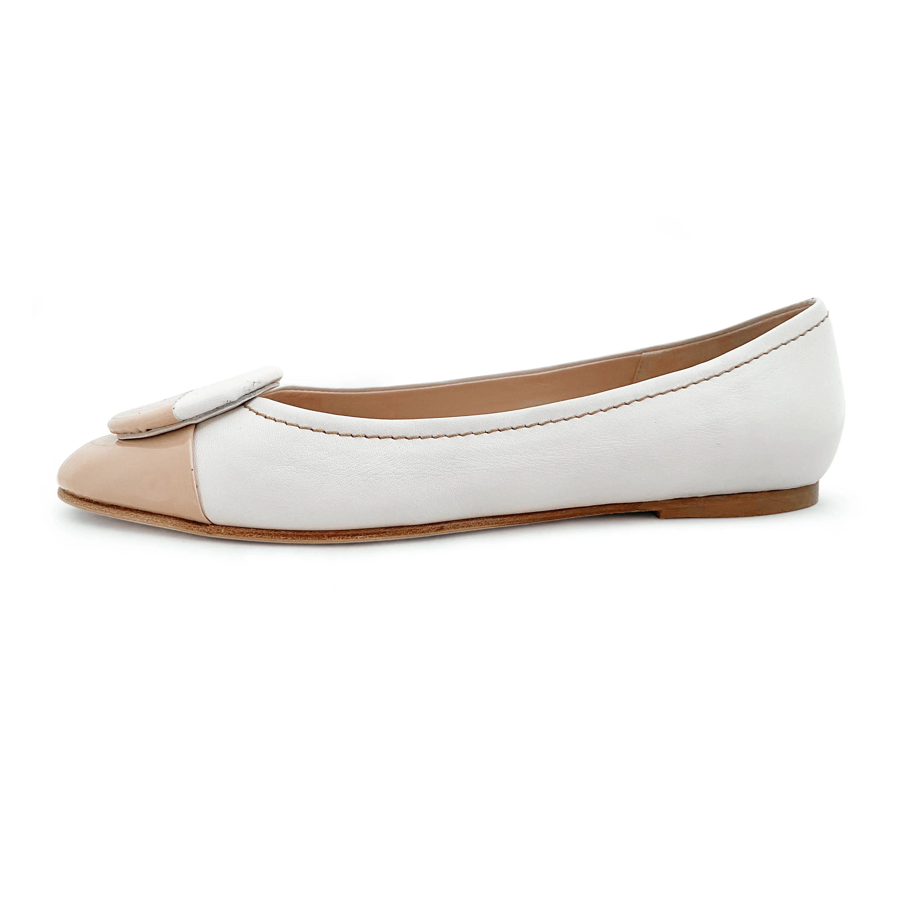 White leather ballet flats, taupe patent leather toe and stud